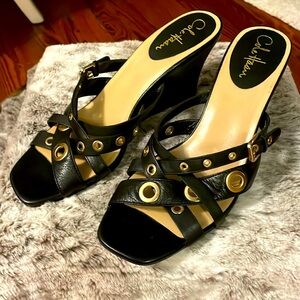 Cole‎ Haan Black Wedge Slip on Sandals w/Grommet detail w/Buckle size10